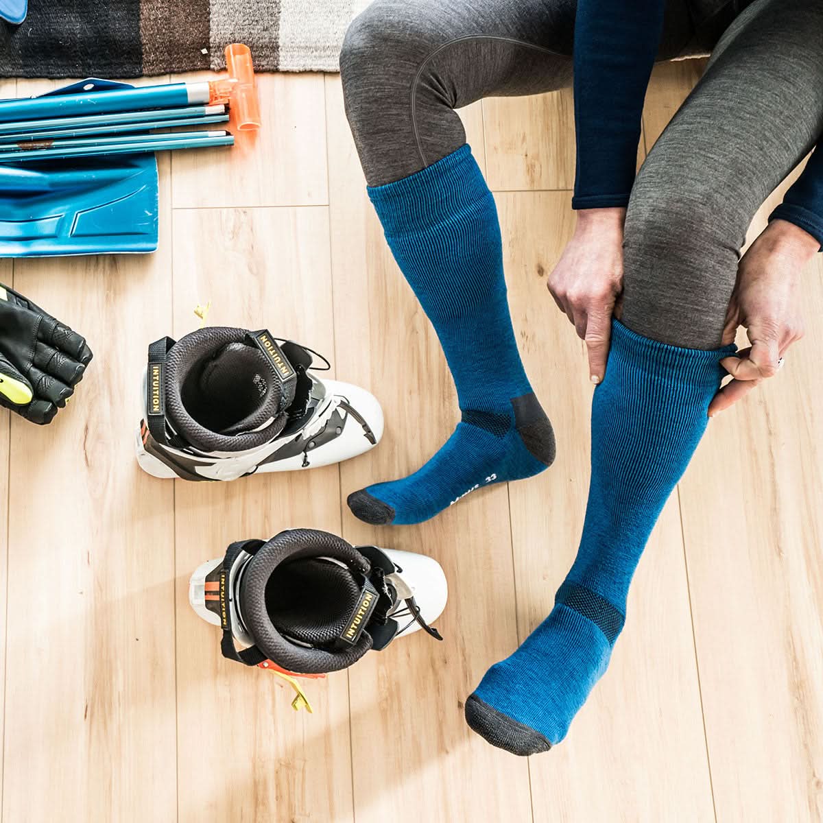 Lightweight Wool Ski Sock - Over the Calf Socks